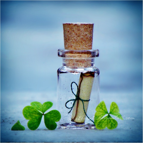 پرونده:Bottled letter.jpg